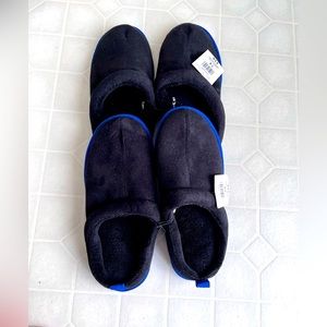 New indoors slippers. 2 for $15!!!! Black.